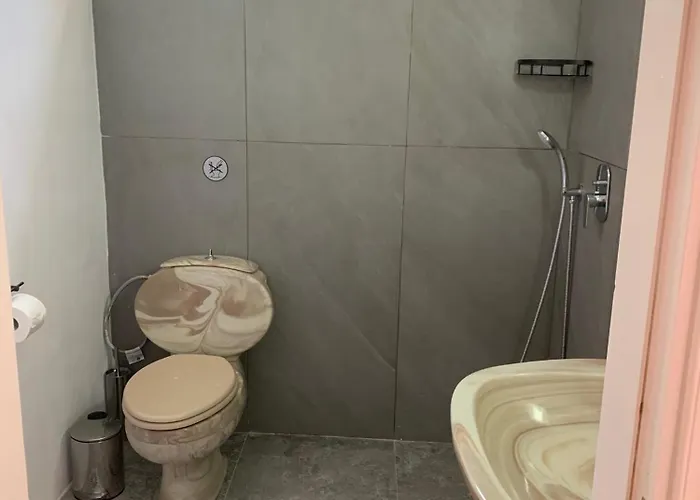 Old Town Retreat Guest house 3*