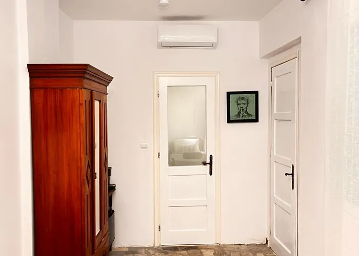 Old Town Retreat Guest house Rhodes City