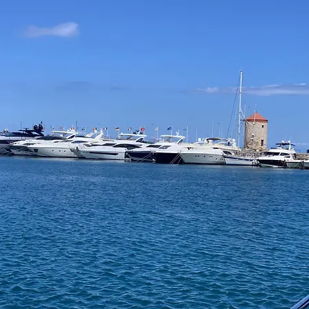 ゲストハウス Old Town Retreat 3*