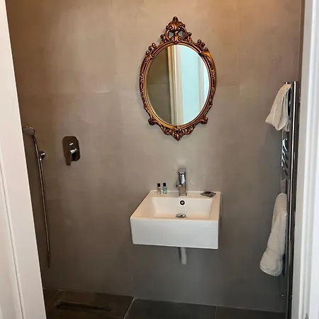 Old Town Retreat Гостьовий будинок *